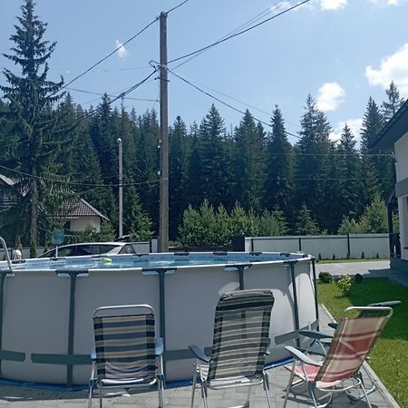 U Anastasii I Sofii Bilya Richki Guest House Mykuljtsjin Eksteriør bilde