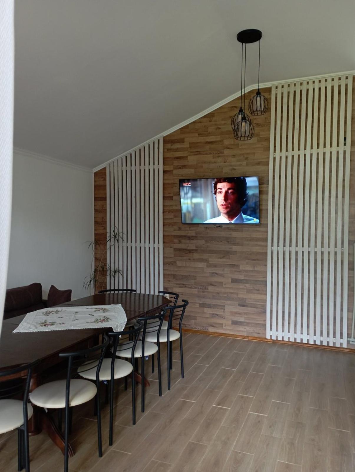 U Anastasii I Sofii Bilya Richki Guest House Mykuljtsjin Eksteriør bilde