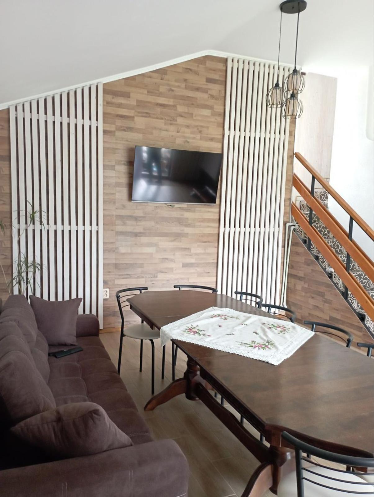 U Anastasii I Sofii Bilya Richki Guest House Mykuljtsjin Eksteriør bilde
