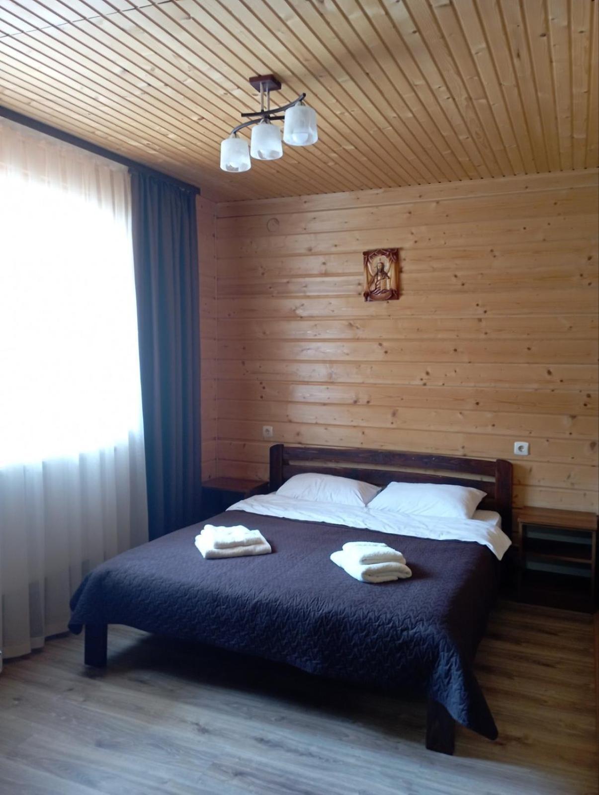U Anastasii I Sofii Bilya Richki Guest House Mykuljtsjin Eksteriør bilde