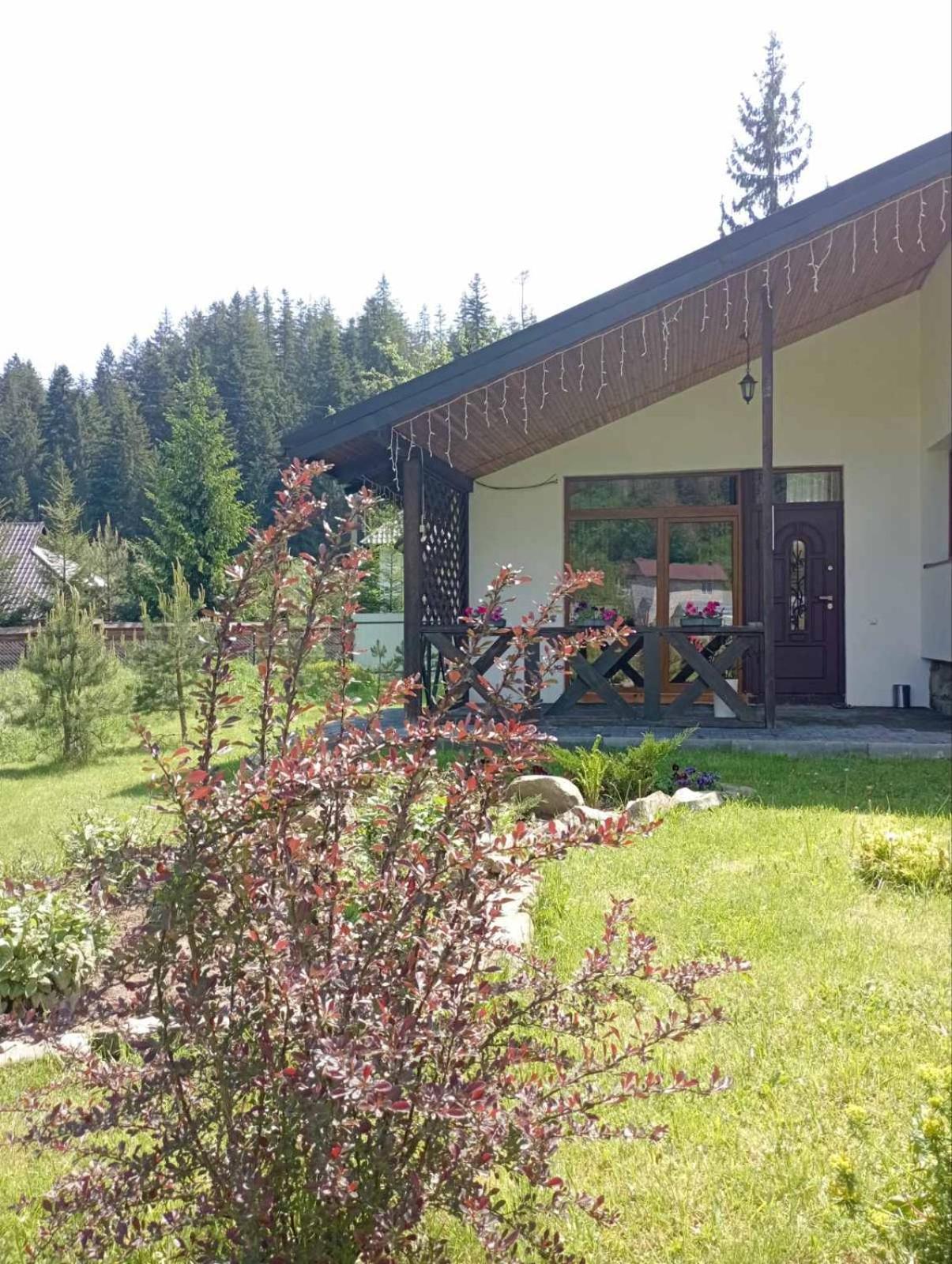 U Anastasii I Sofii Bilya Richki Guest House Mykuljtsjin Eksteriør bilde