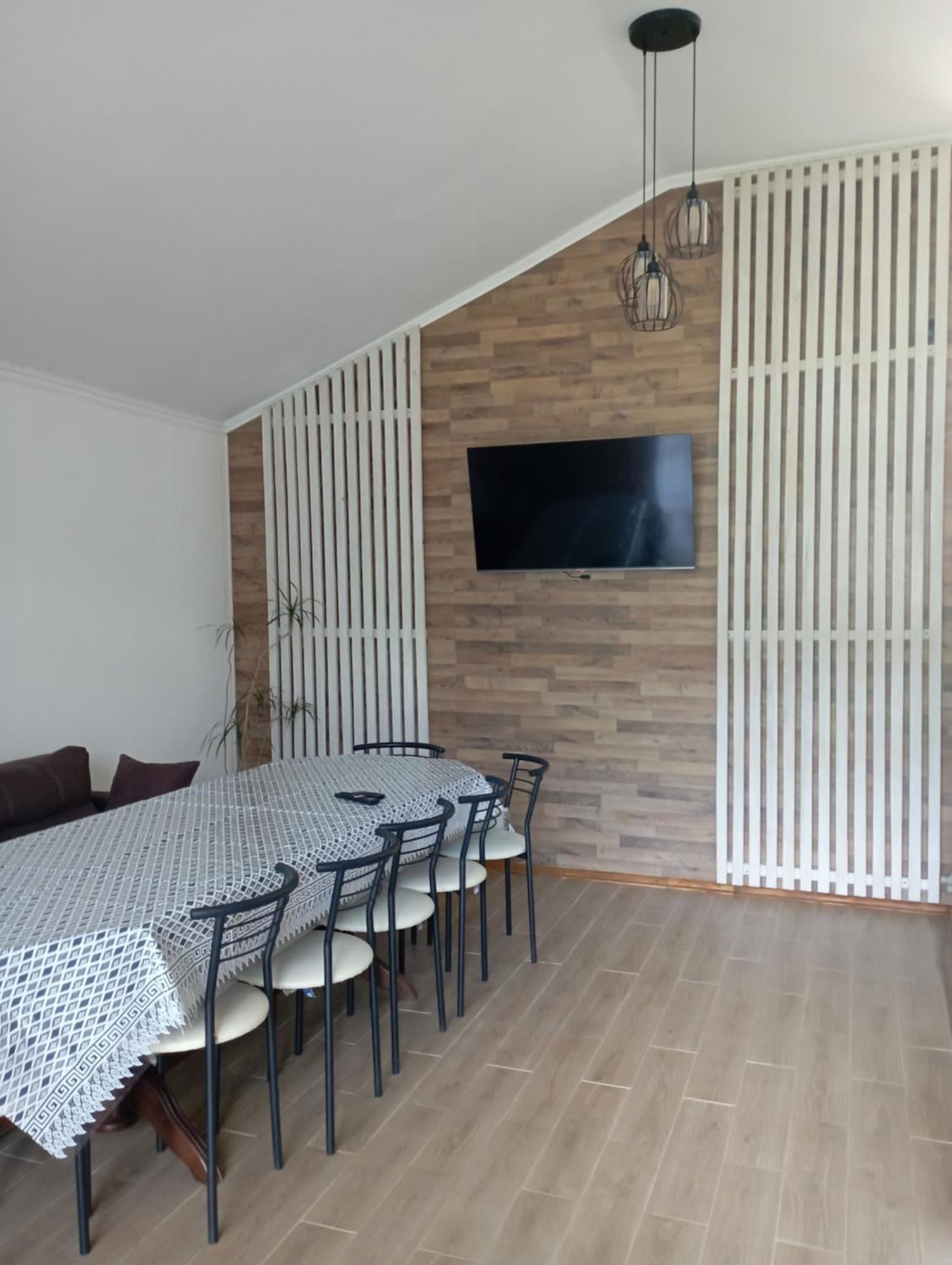 U Anastasii I Sofii Bilya Richki Guest House Mykuljtsjin Rom bilde