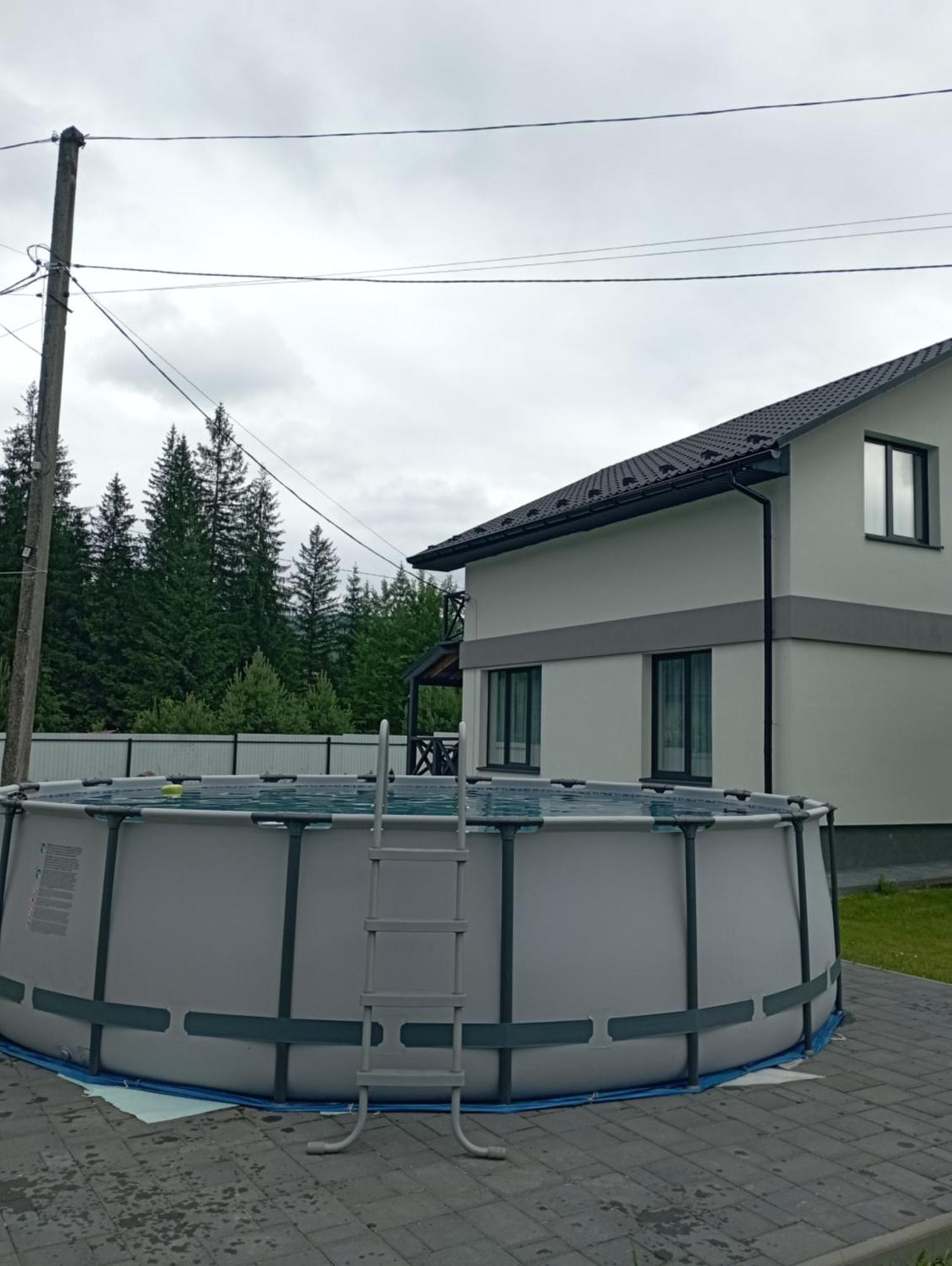 U Anastasii I Sofii Bilya Richki Guest House Mykuljtsjin Eksteriør bilde