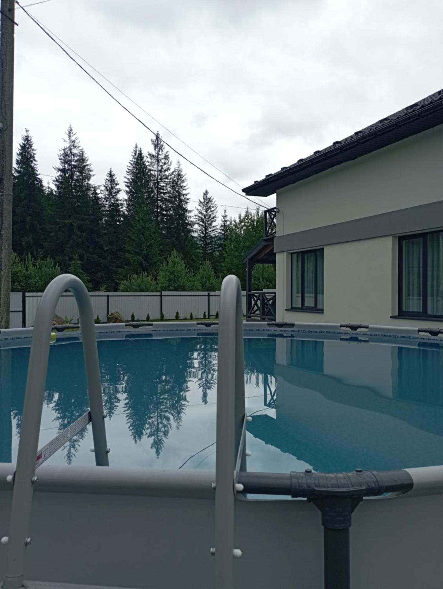U Anastasii I Sofii Bilya Richki Guest House Mykuljtsjin Eksteriør bilde