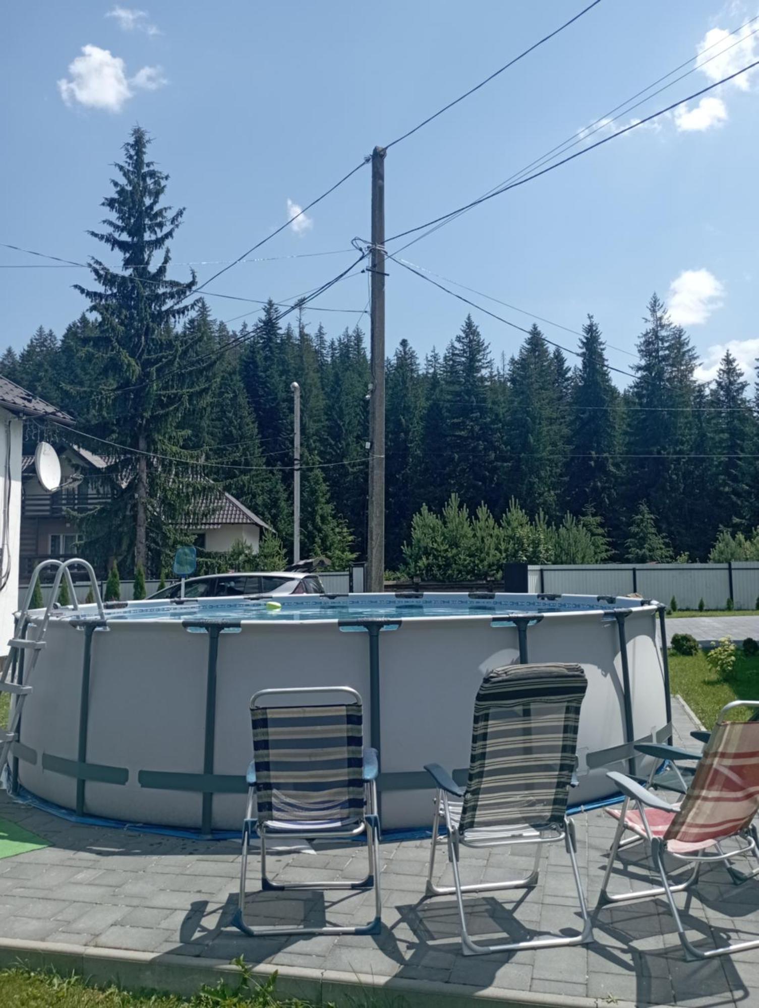 U Anastasii I Sofii Bilya Richki Guest House Mykuljtsjin Eksteriør bilde